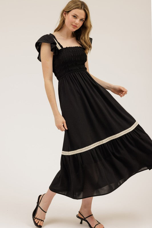ruffle smocked midi dress CONTRAST DETAIL SMOCKED RUFFLE MIDI DRESS ONLINE Black / MEDIUM