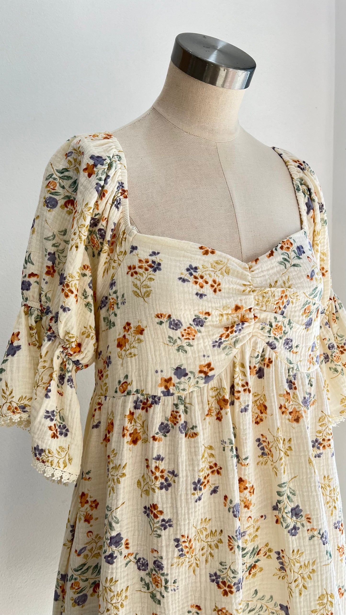 Cream Fall Floral