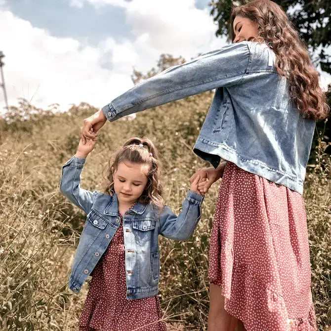 Light Blue Lapel Long-sleeve Distressed Denim Jacket