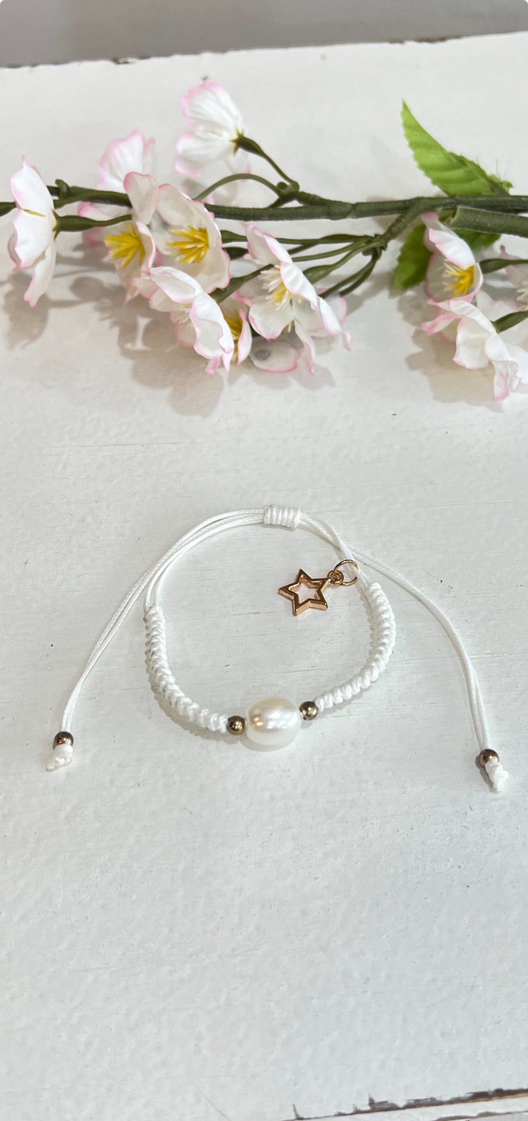 Pearl String Bracelet