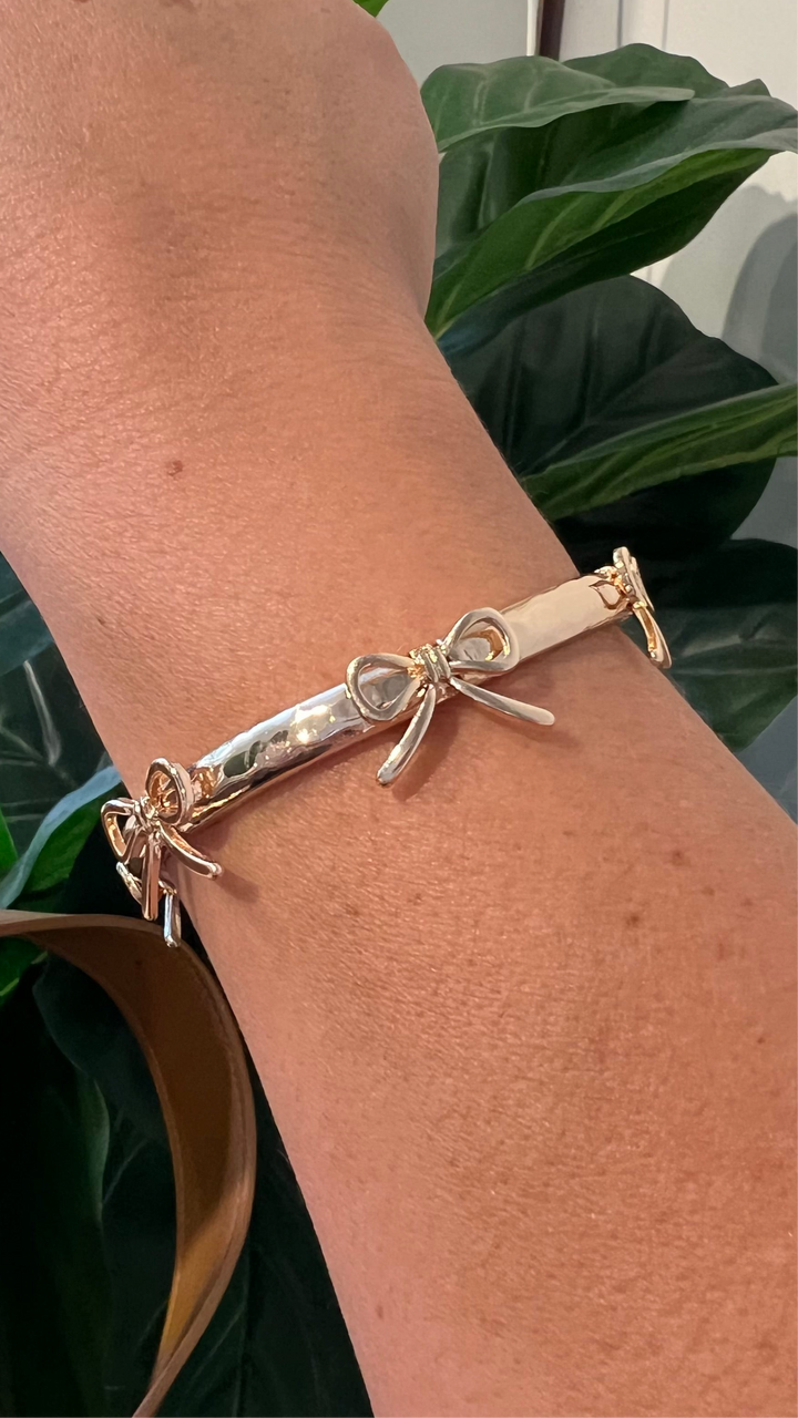 Golden Bow Stretch Bracelet