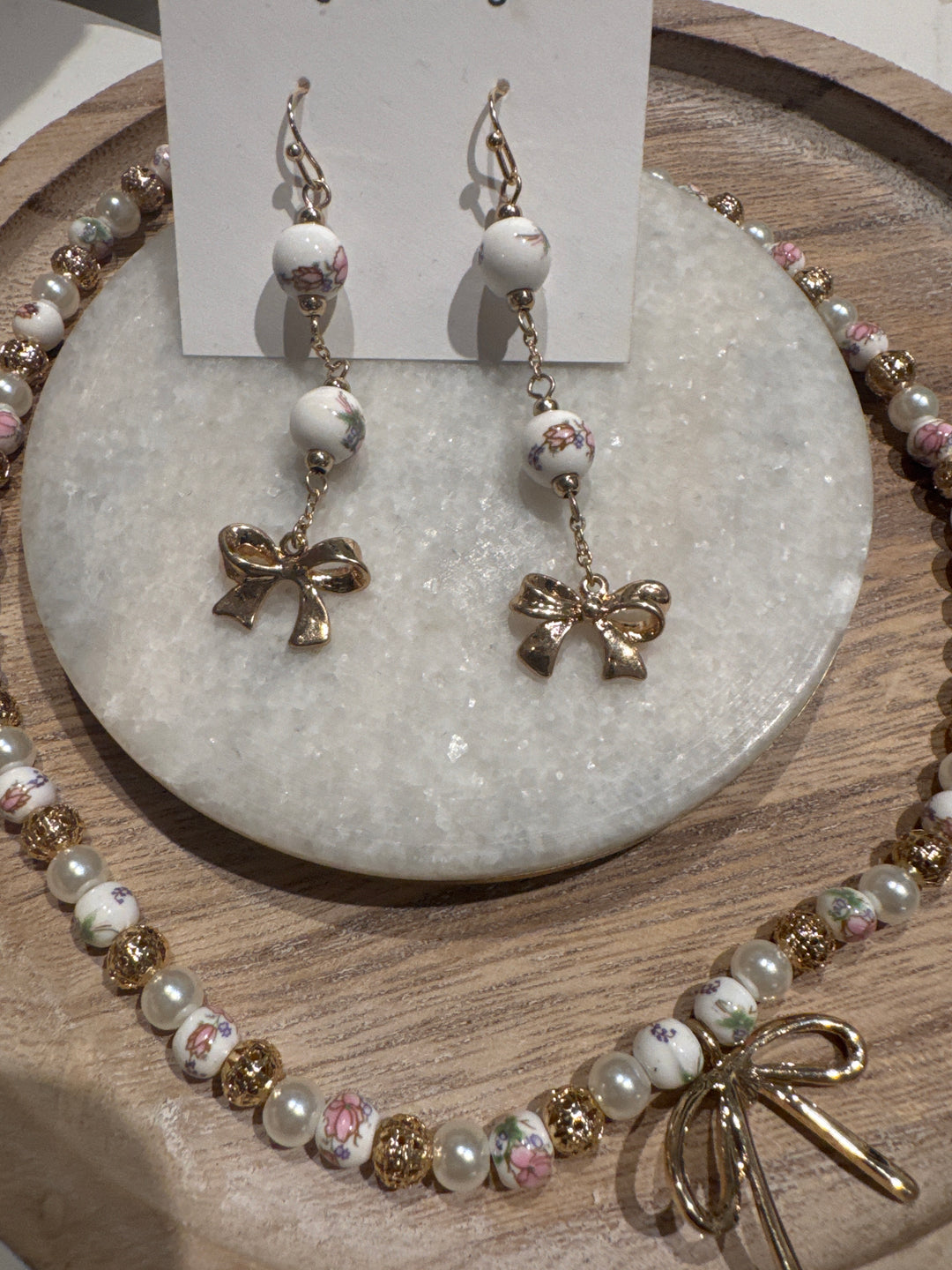 Bow Pearl Necklace