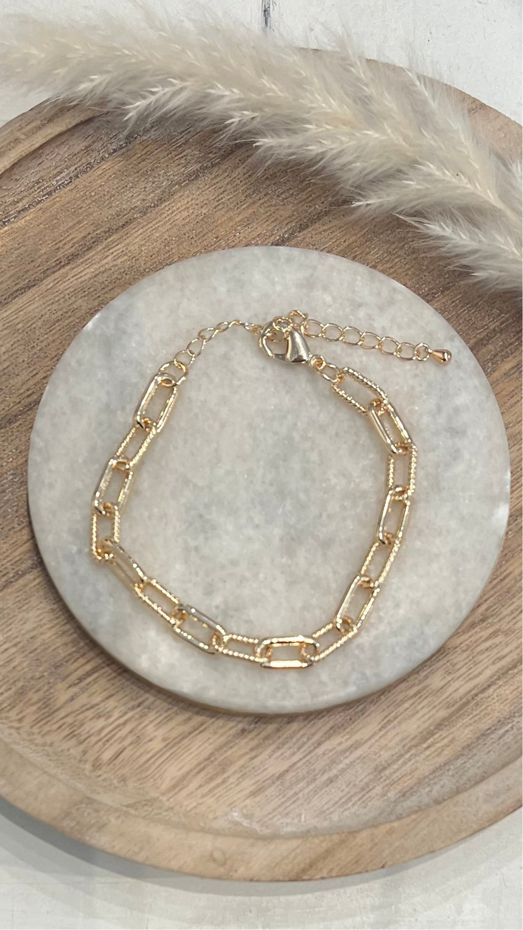 Gold chain bracelet