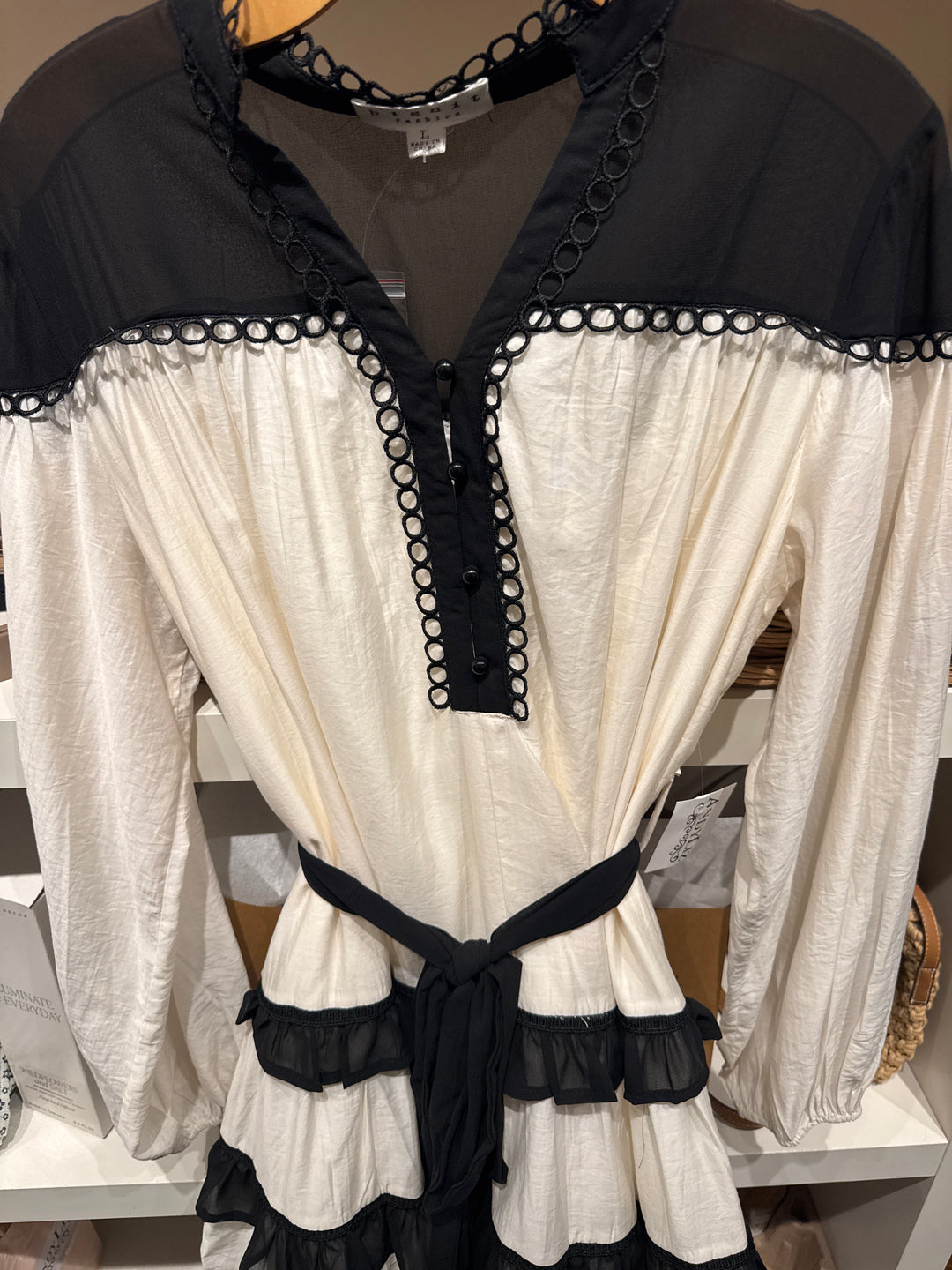 Black and White Detailed Short Dress