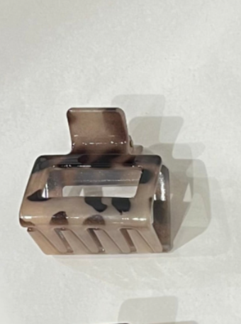 Small leopard hair clip