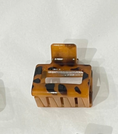 Small leopard hair clip