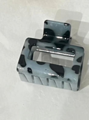 Small leopard hair clip