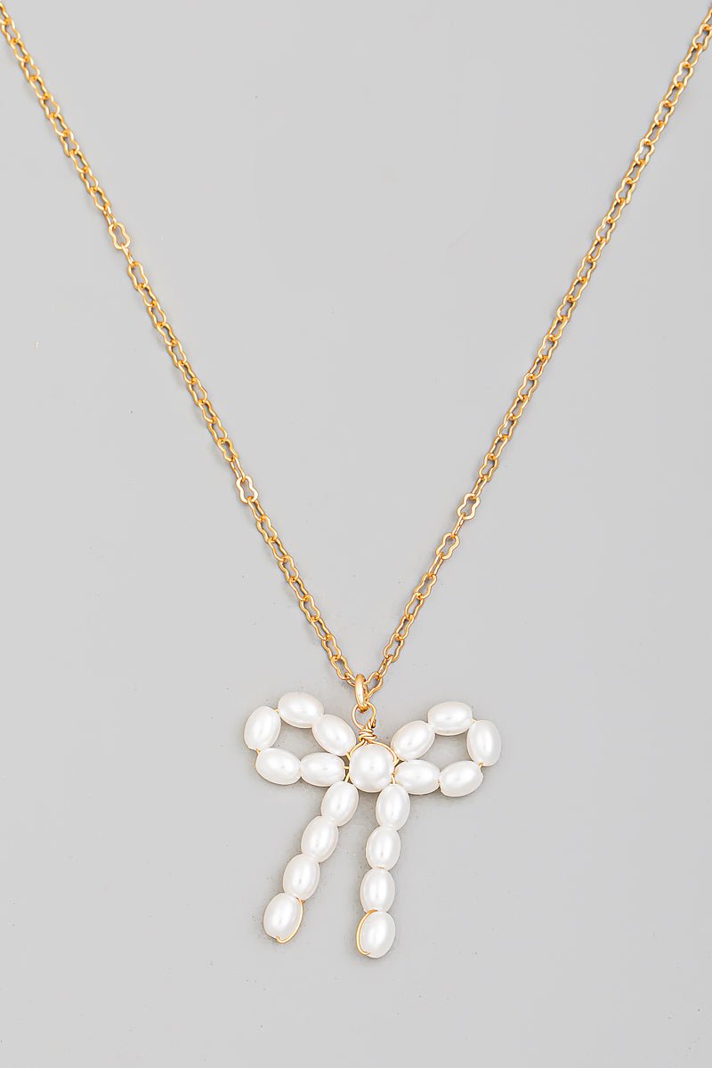 bow pearl necklace