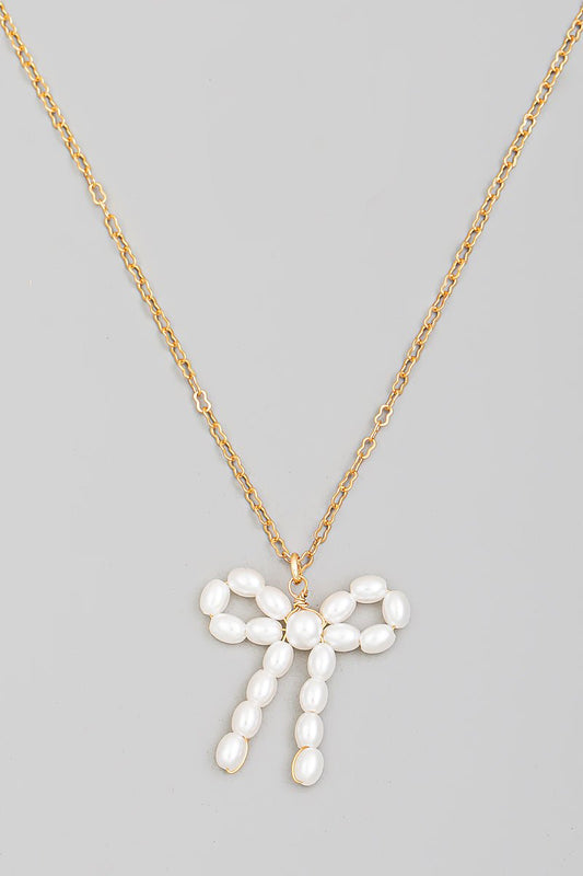 bow pearl necklace