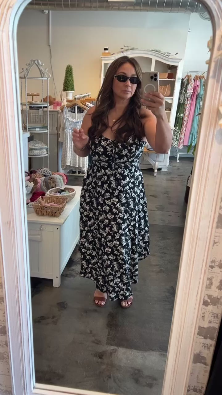 Melanie’s Black Floral Dress