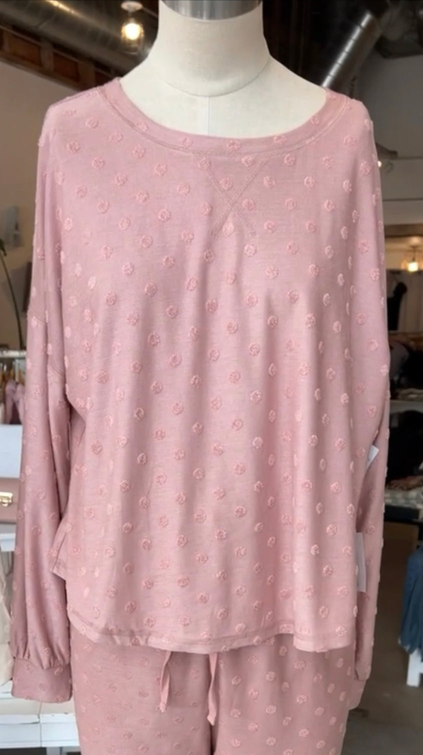 Swiss dots Lounge Top in Pink